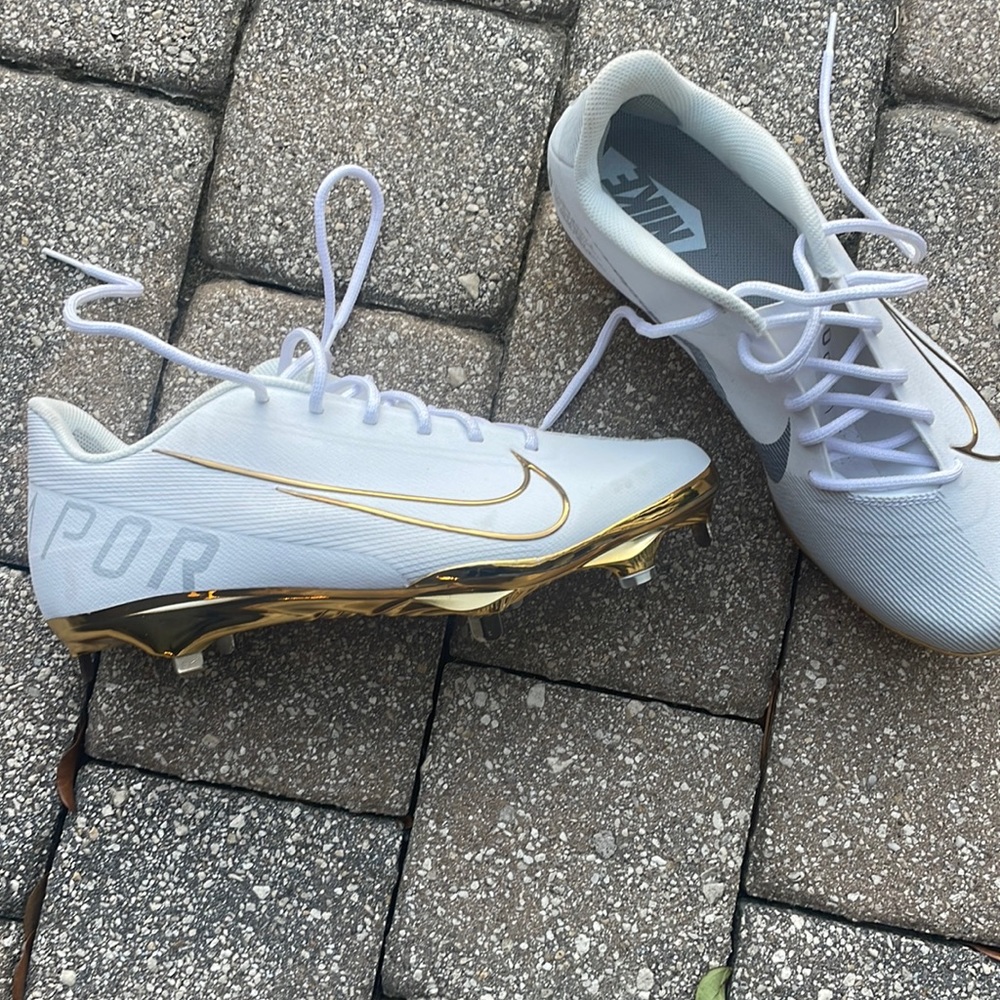 New!  Nike Vapor baseball cleats, spikes, GOLD bottom!! Size 11.5 men’s